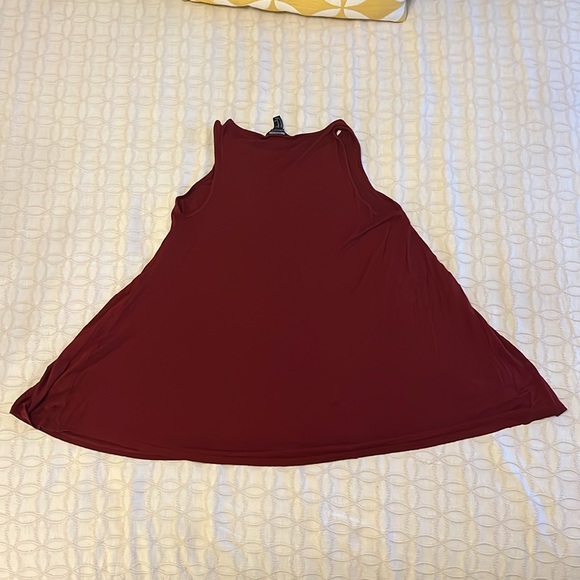 Dark Red Forever 21 flowy tank top - Picture 3 of 3